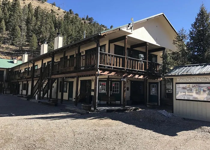 Ponderosa Lodge Ascend Collection